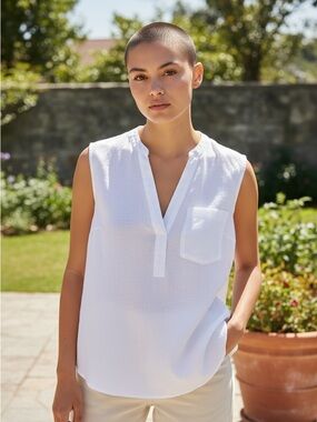 GAP White Sleeveless V-Neck Linen-Blend Tank w/Pocket Minimalist Capsule Medium